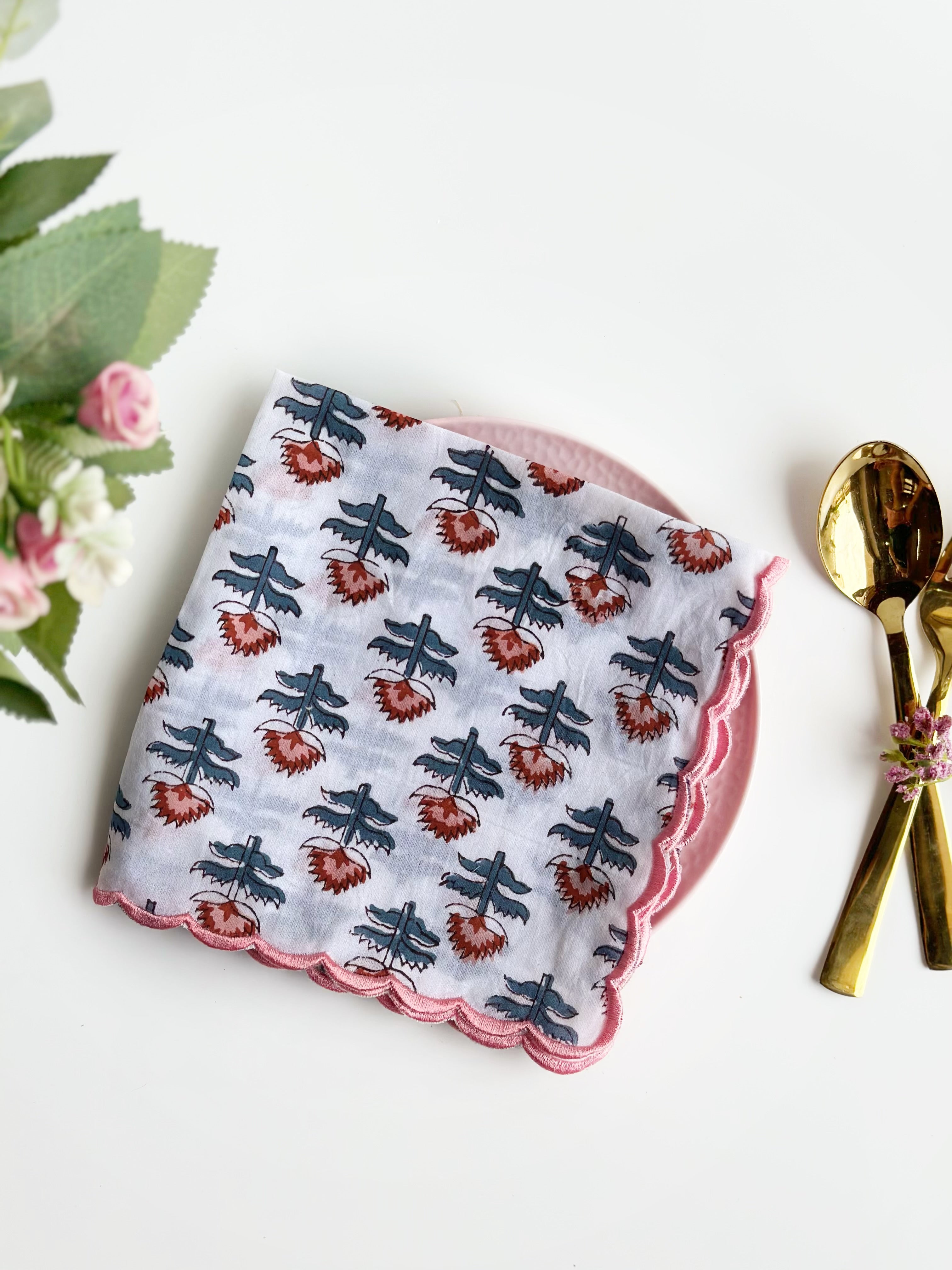 Lotus Bud Scalloped Napkin (set of 6)
