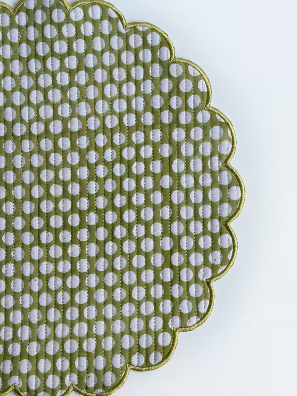 Olive Polka Scalloped Placemat (set of 6)