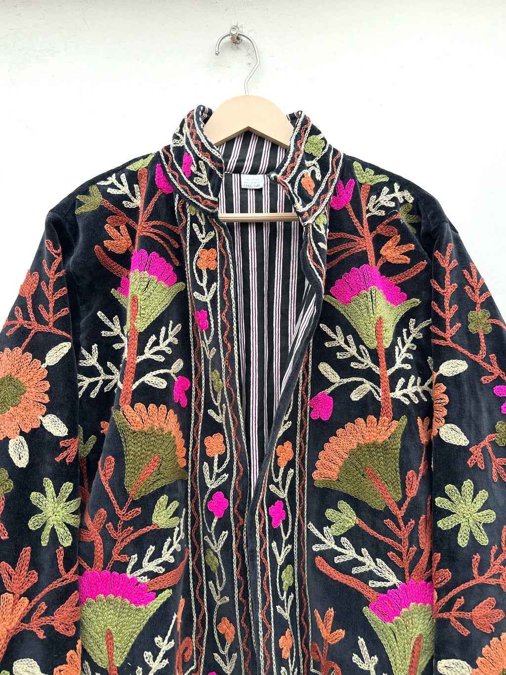 Black Floral Embroidered Velvet Jacket