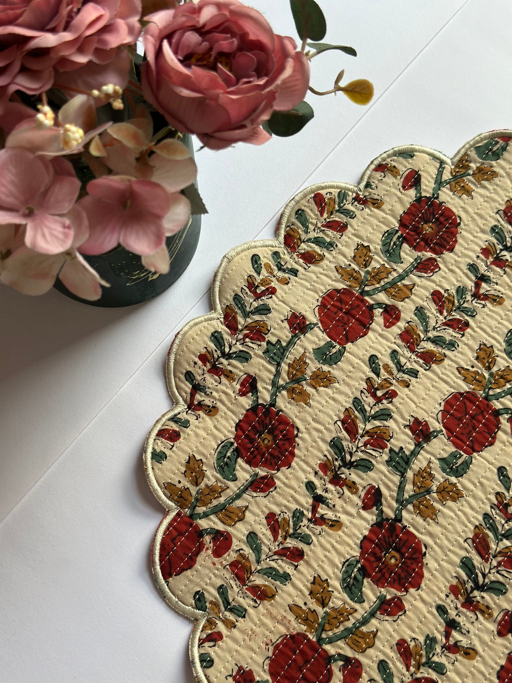 Cream Botanical Vine Scalloped Placemat Set of 6