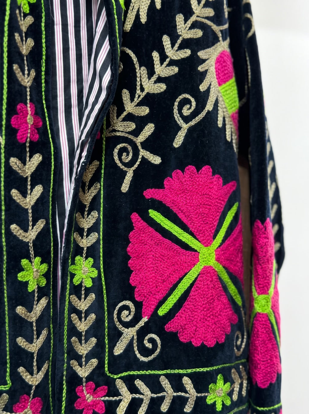 Black Fuchsia Suzani Bloom Velvet Jacket