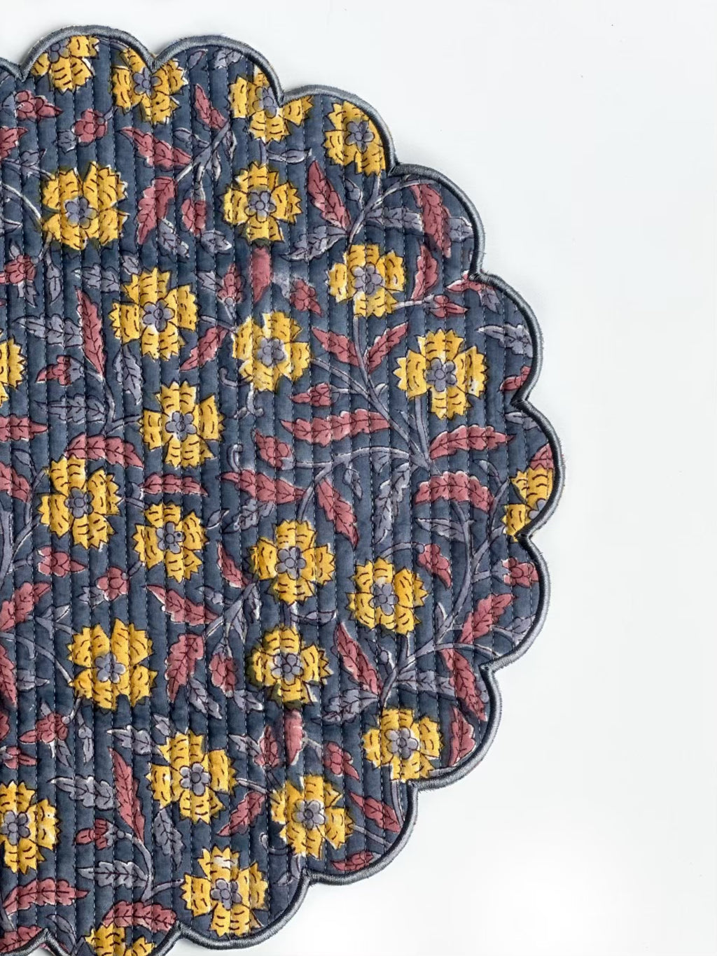 Vintage Garden Scalloped Placemat (set of 6)