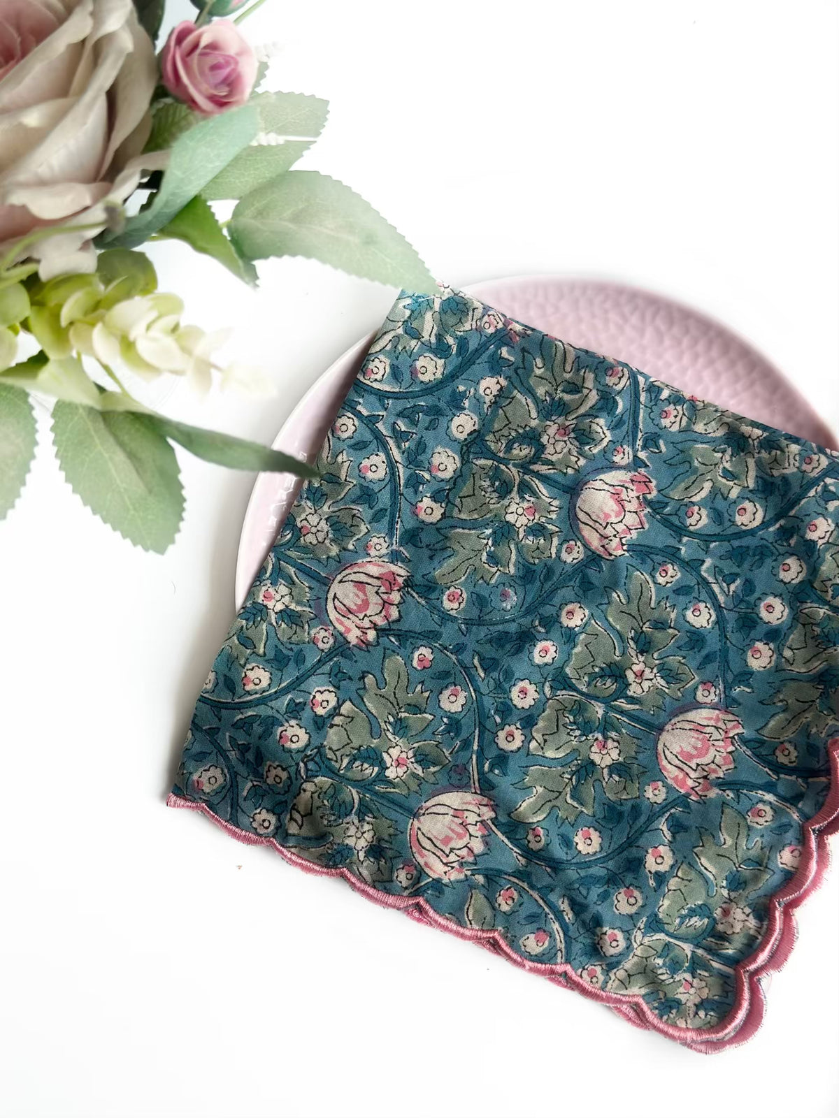 Indigo Tulip Scalloped Napkins (set of 6)