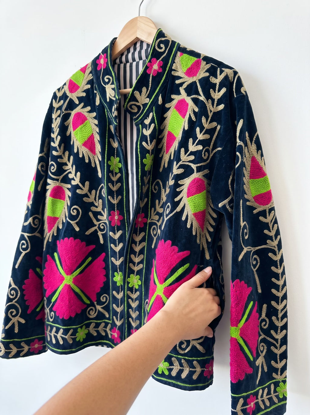 Black Fuchsia Suzani Bloom Velvet Jacket