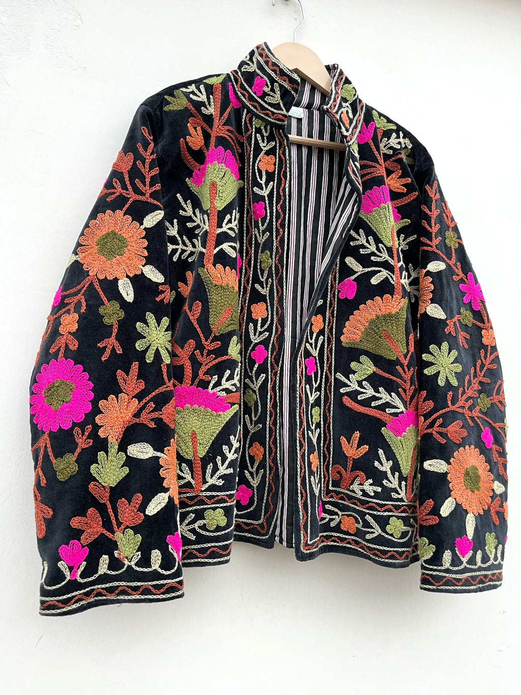 Black Floral Embroidered Velvet Jacket