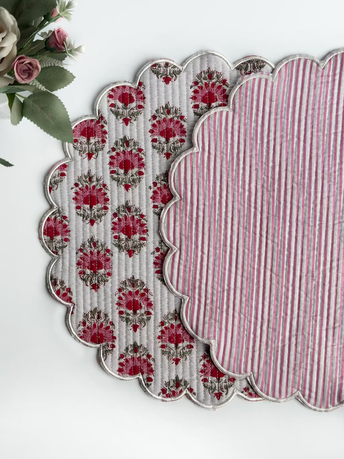 Ruby Garden Scalloped Placemat (set of 6)