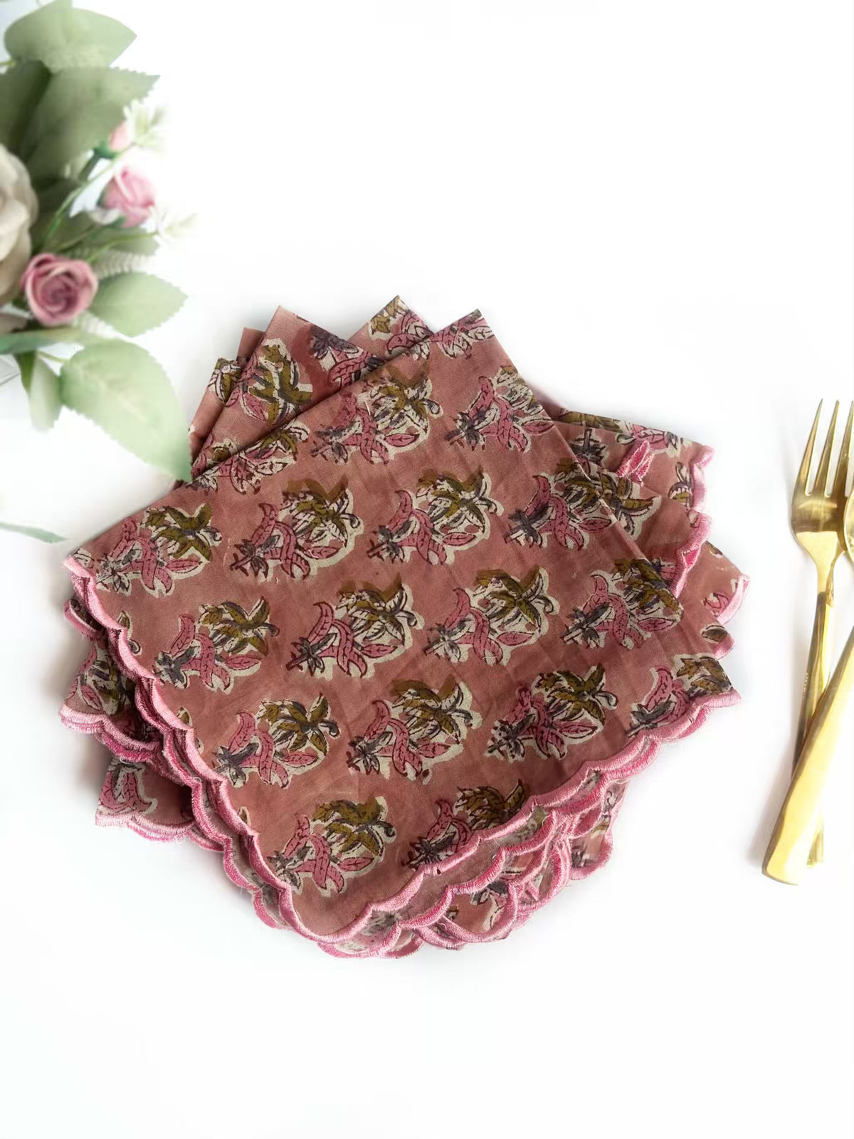 Mauve Petals Scalloped Napkins (set of 6)