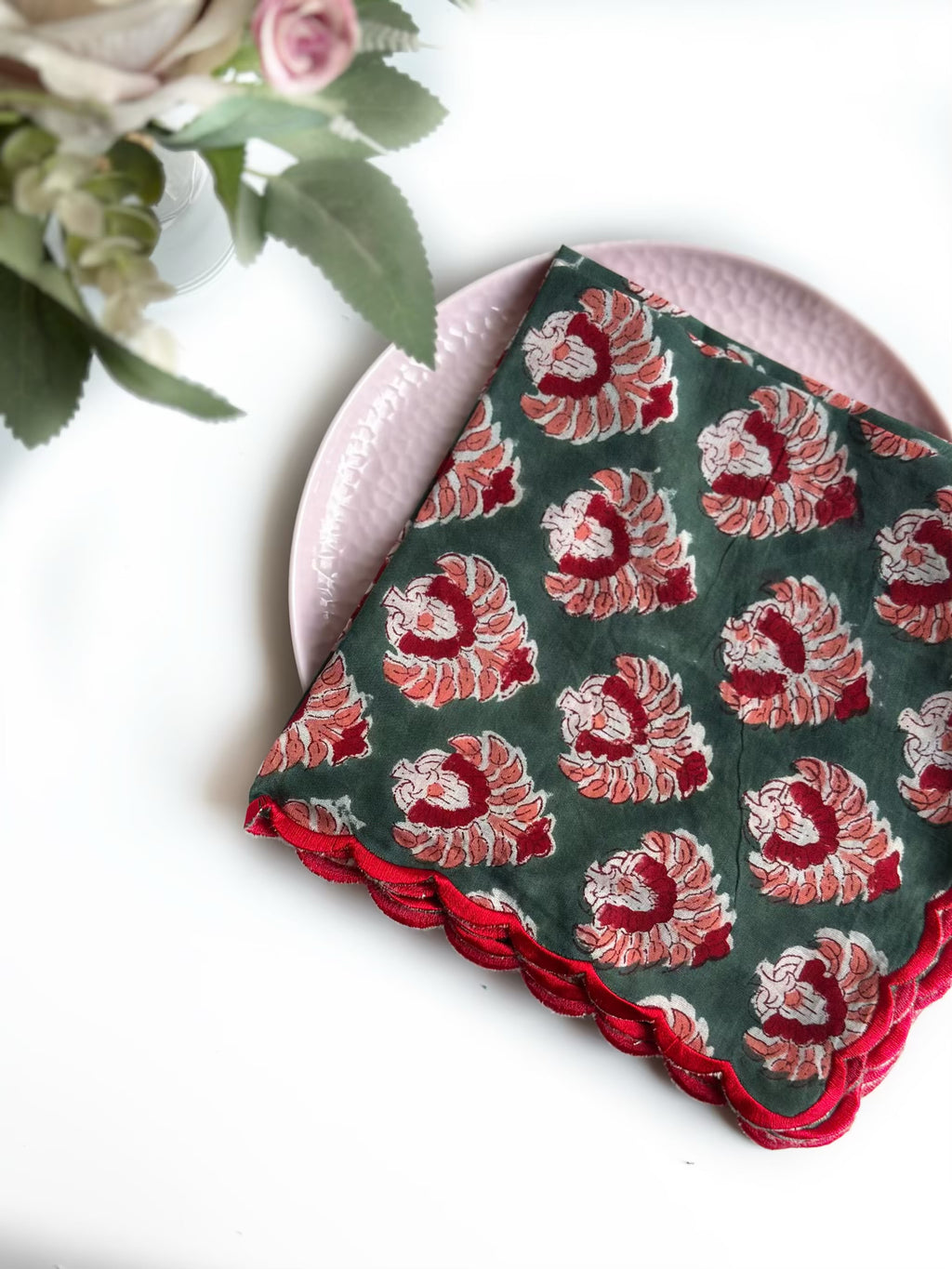 Crimson Bloom Scalloped Napkin (set of 6)