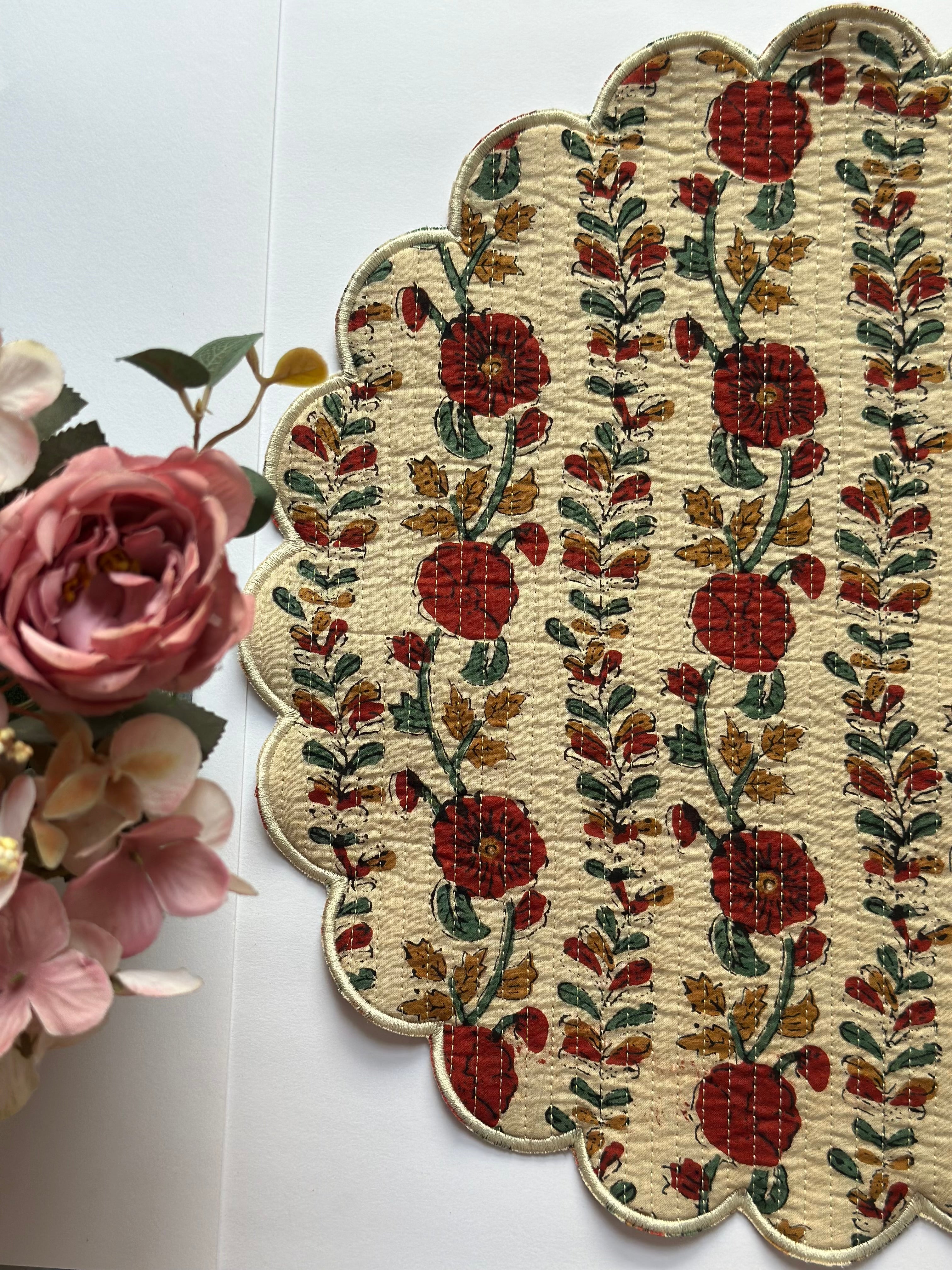 Cream Botanical Vine Scalloped Placemat Set of 6