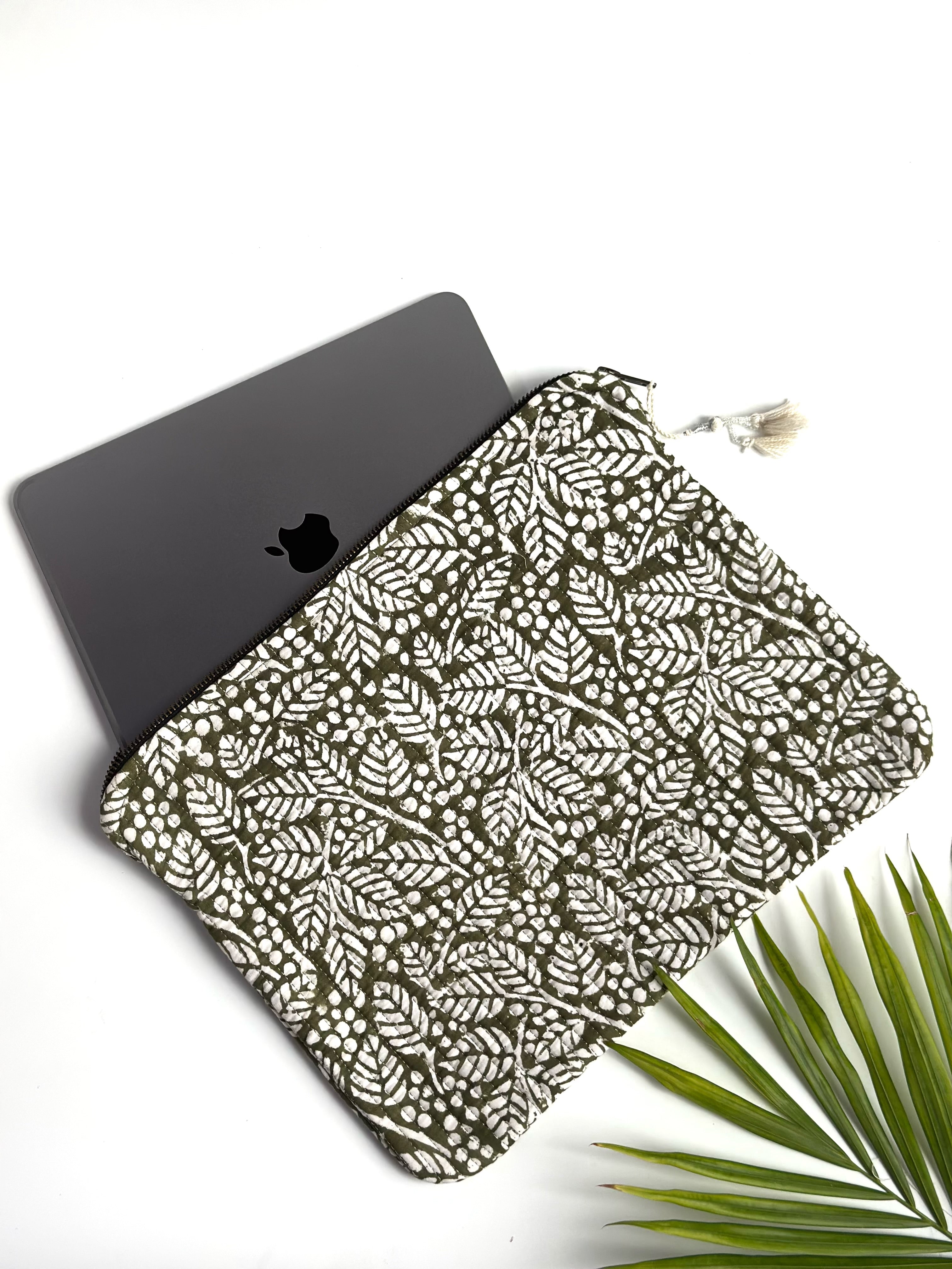 Olive Leaf Quilted Laptop & IPad Sleeve