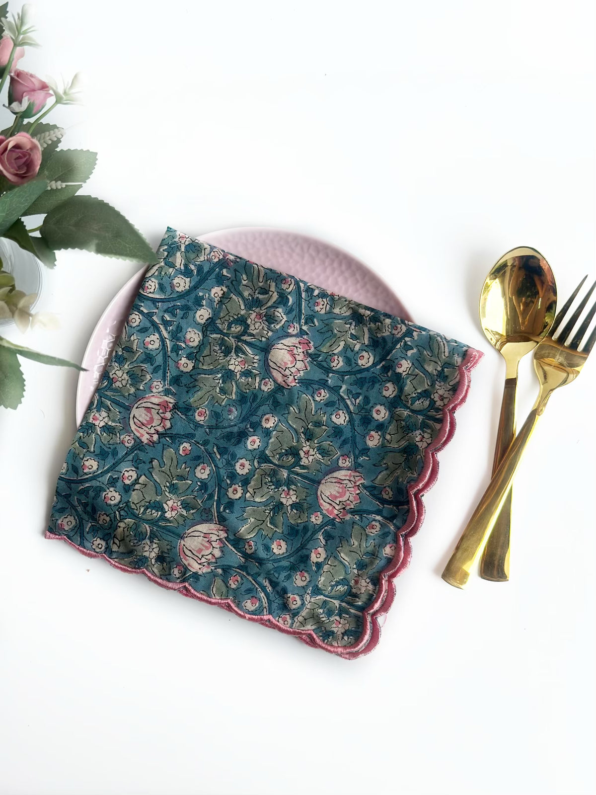 Indigo Tulip Scalloped Napkins (set of 6)